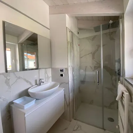 Royal Apt Lake Como Lejlighedshotel Colico